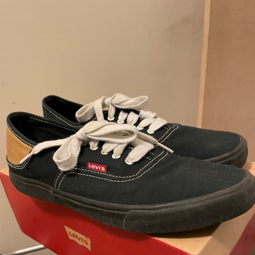Levi’s shoes